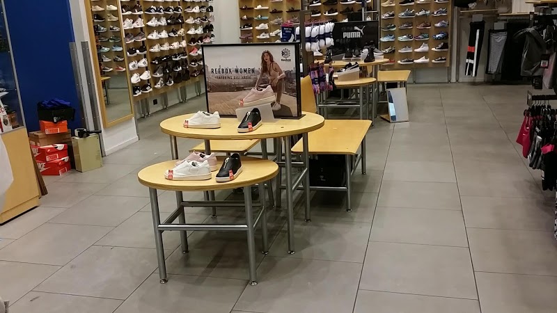 https://i.trurating.com/i/d004918d-0236-43d1-aa02-51dd8a62ca0b.jpg